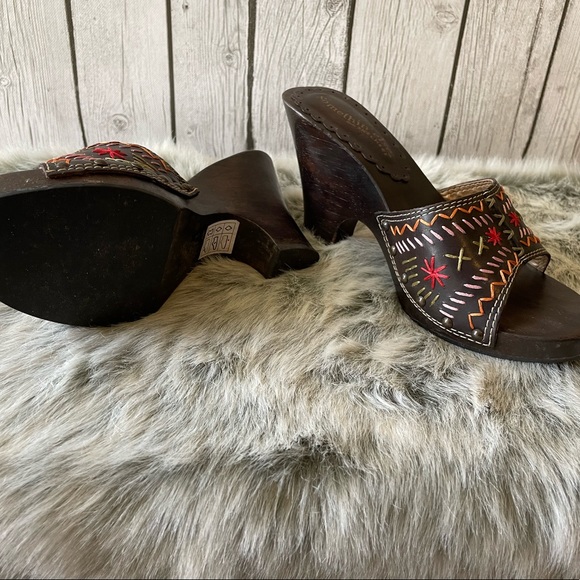 Something else from Skechers wood and embroidered wedges - Picture 6 of 6